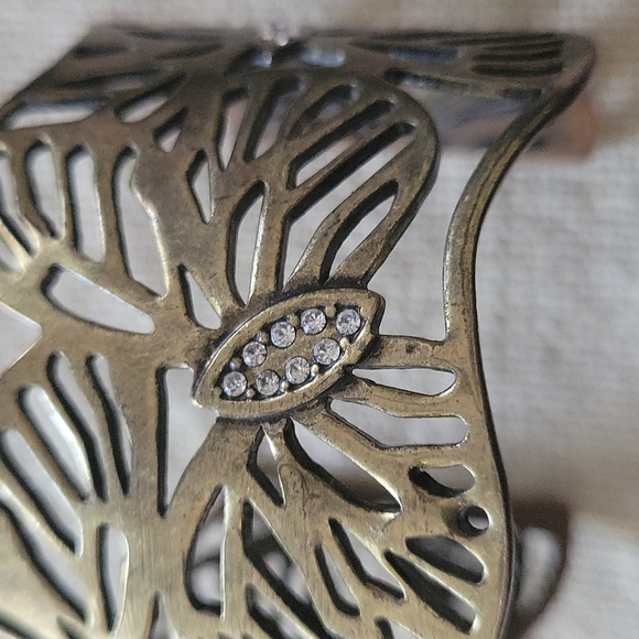 Brass Butterfly Bracelet with Rhinestones - Picture 5 of 6